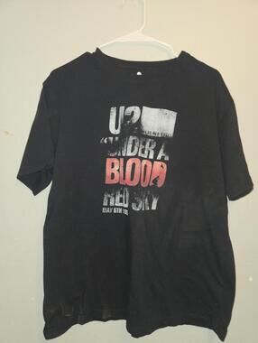 U2 Under A Blood Red Sky NEW WAVE ROCK BAND BLACK RED Graphic T-Shirt MENS SZ XL